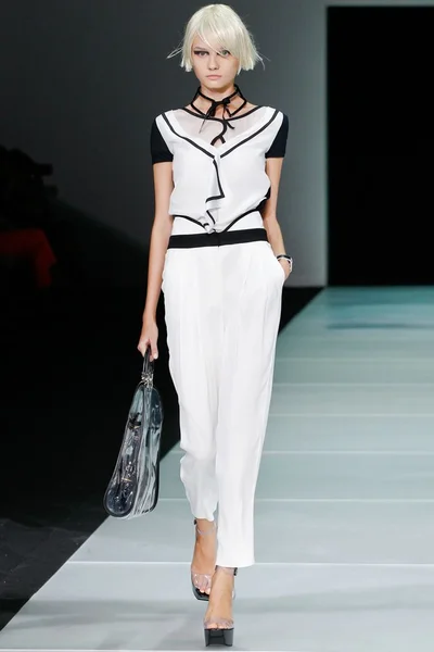 Look 14